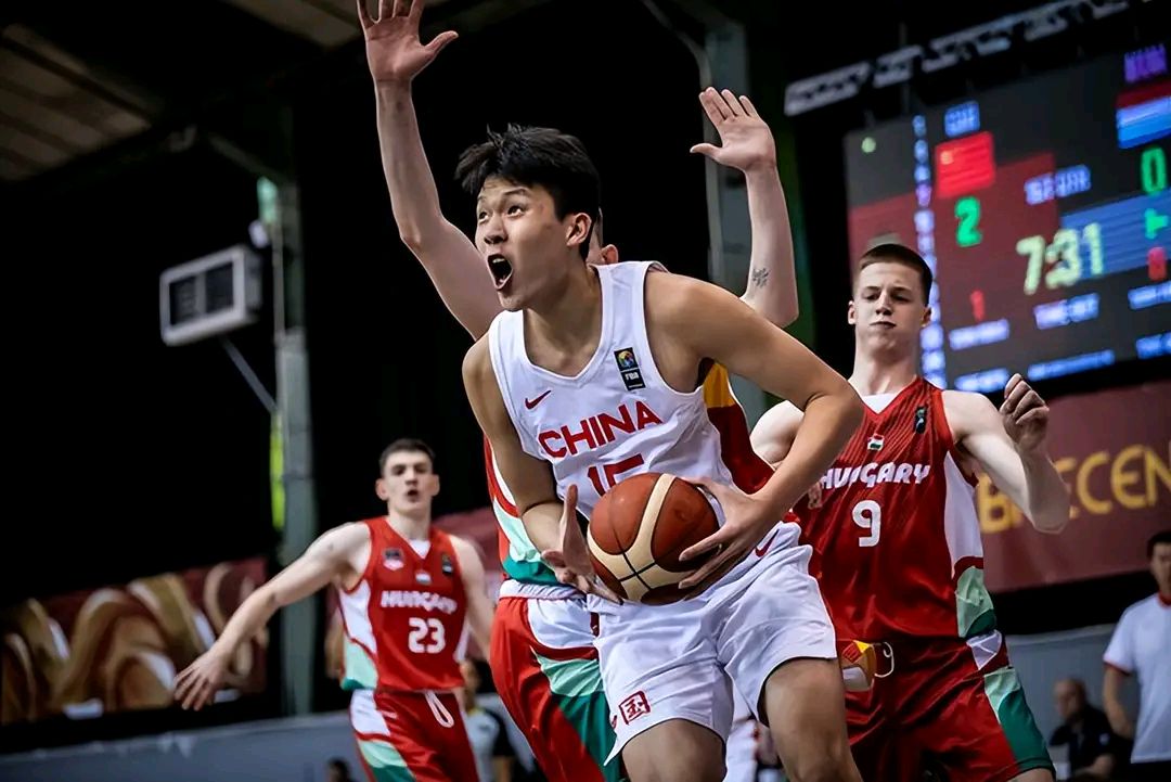 北京球队实力碾压对手，获得宝贵三分